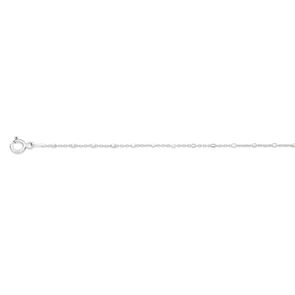 Silver cable link bracelet with diamond cut barrel features