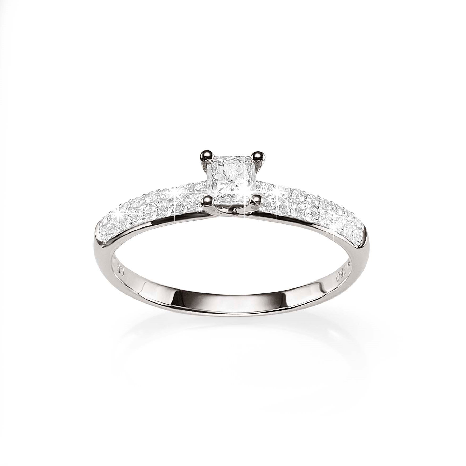 18ct white gold 1/2ct diamond ring