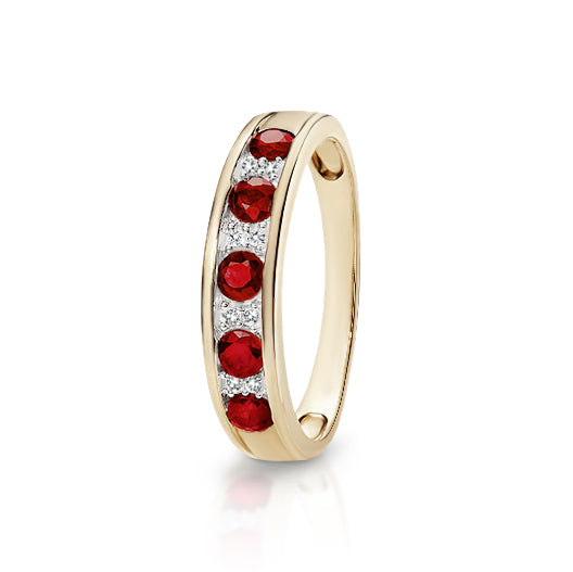 9ct gold garnet & diamond ring