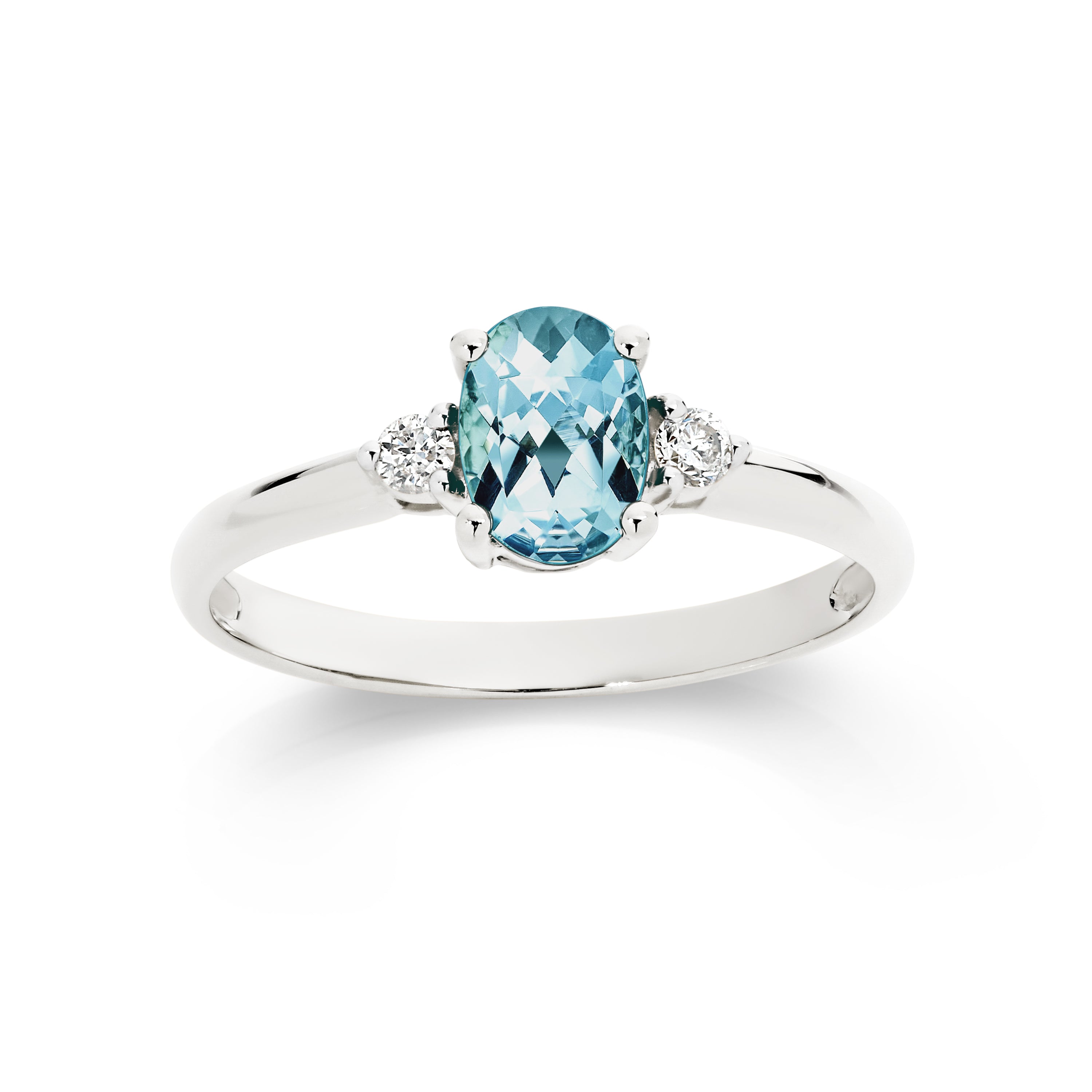 9ct white gold aquamarine & diamond ring